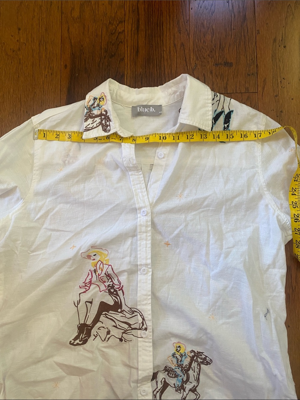 Blue B Collection cowgirl embroidered shirt-medium - Picture 7 of 9
